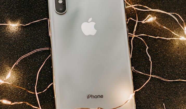 Does the iPhone XR Have Reverse Charging? 4 Does the iPhone XR Have Reverse Charging? 3