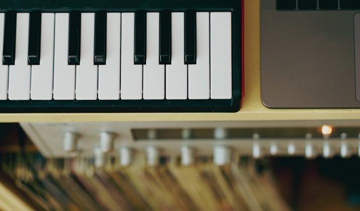 How to Connect a MIDI Keyboard to GarageBand on Your iPad? 6 How to Connect a MIDI Keyboard to GarageBand on Your iPad? 5