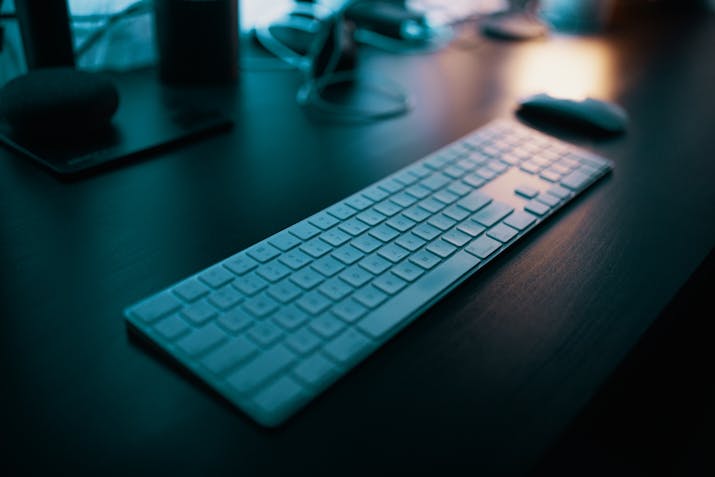 How To Turn On Macbook Pro With External Keyboard 2 How To Turn On Macbook Pro With External Keyboard 1