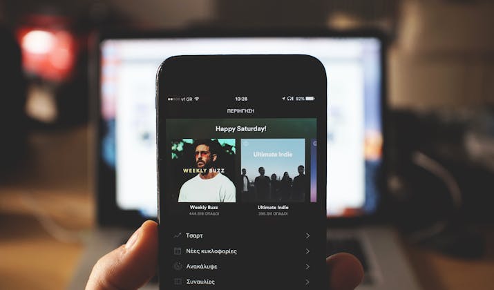 How To Keep Spotify Playing In The Background On Your iPhone 4 How To Keep Spotify Playing In The Background On Your iPhone 3