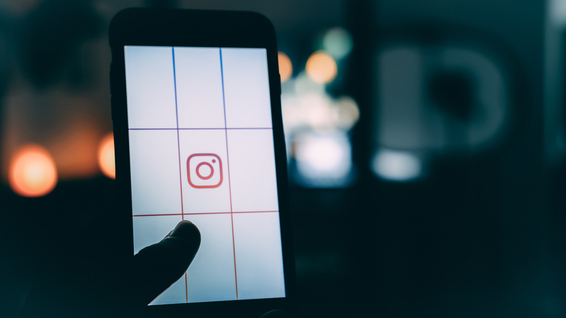 How To Create A Poll On Instagram? 2 instagram