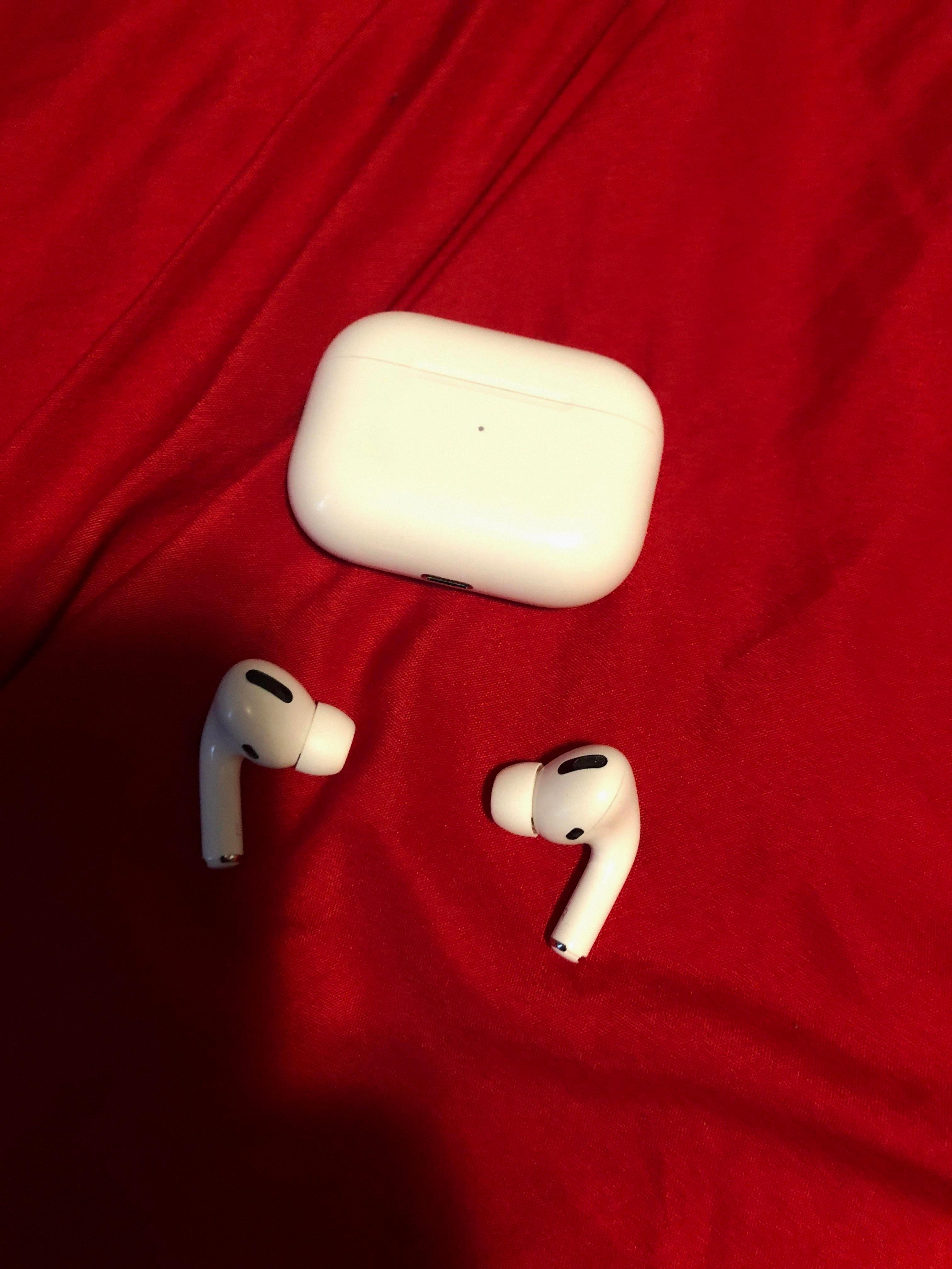 airpods microphone muffled airpods microphone muffled
