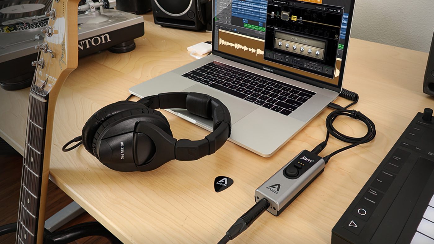 How to Connect USB with GarageBand as Input Source 2 How to Connect USB with GarageBand as Input Source 1