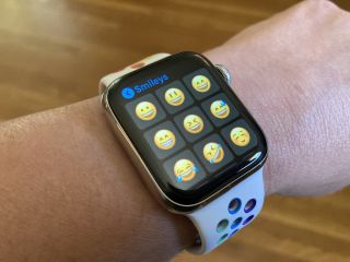 How to Use Emojis on Apple Watch 2 How to Use Emojis on Apple Watch 1