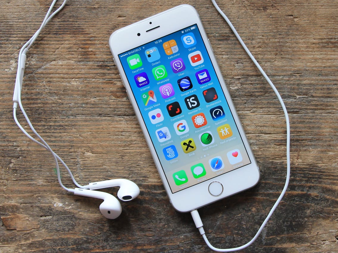 How to Turn Off Music On Your iPhone 2 How to Turn Off Music On Your iPhone 1