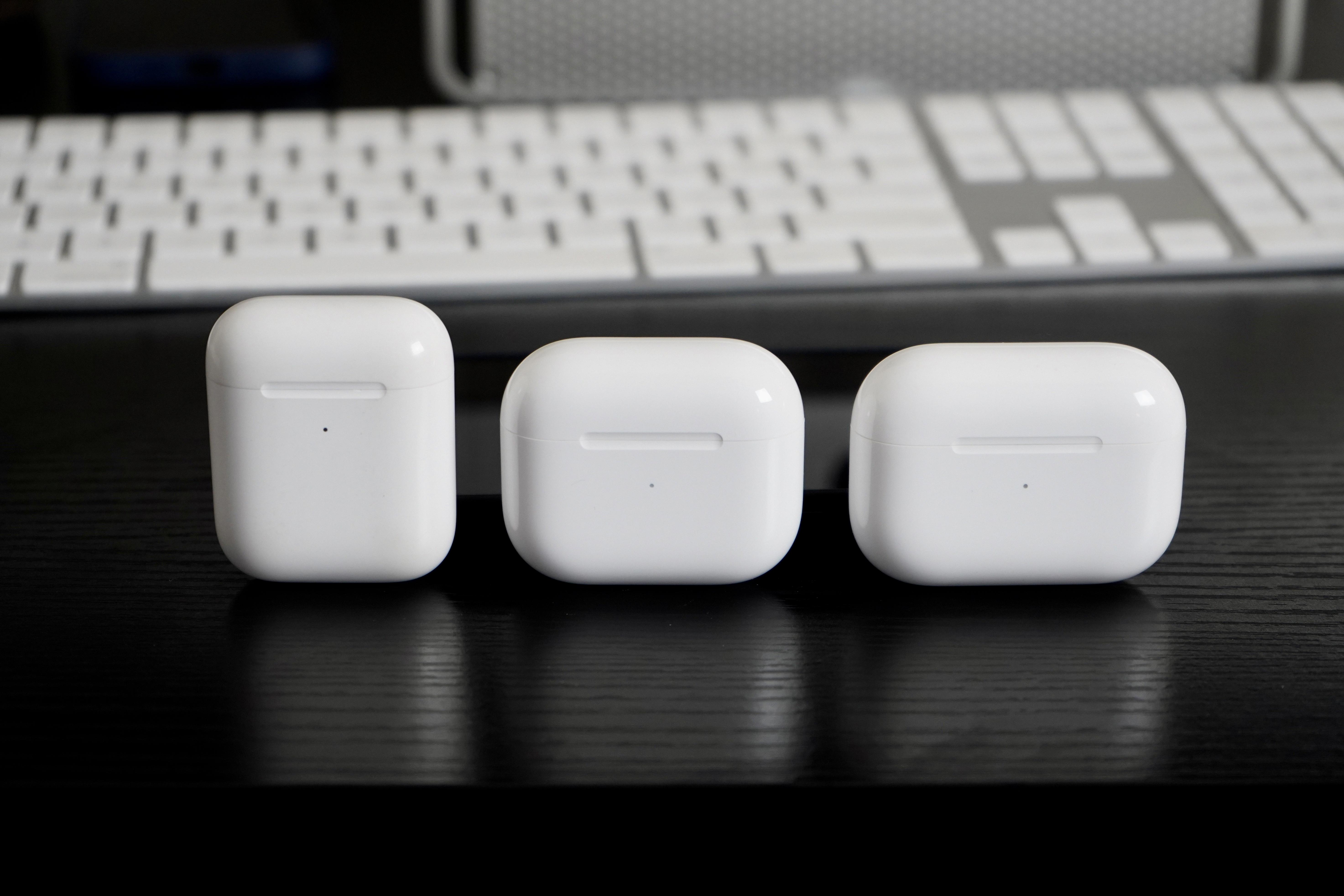 AirPods Case Without a Button 14 AirPods Case Without a Button 13