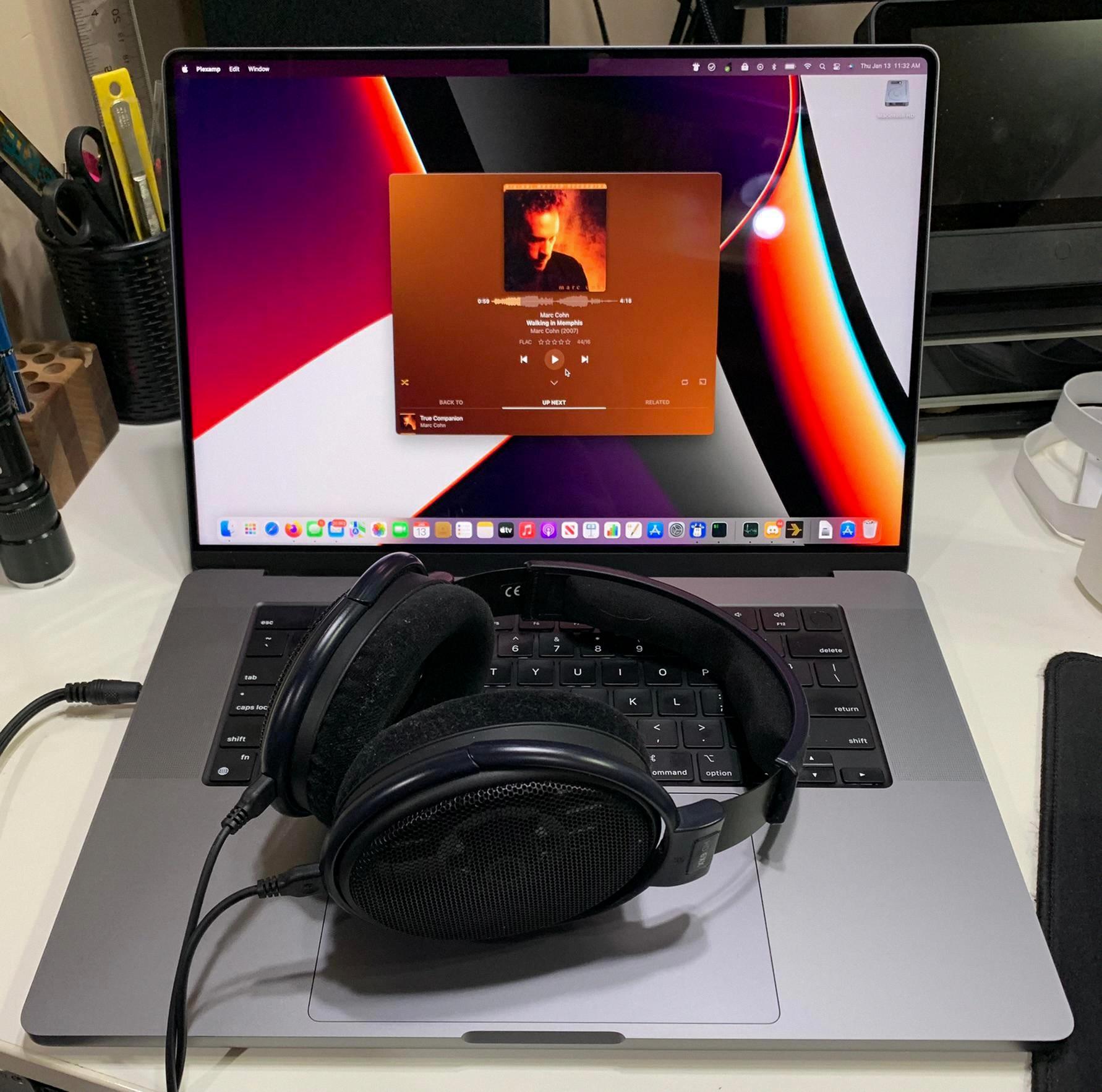 how to use headphones with macbook pro how to use headphones with macbook pro