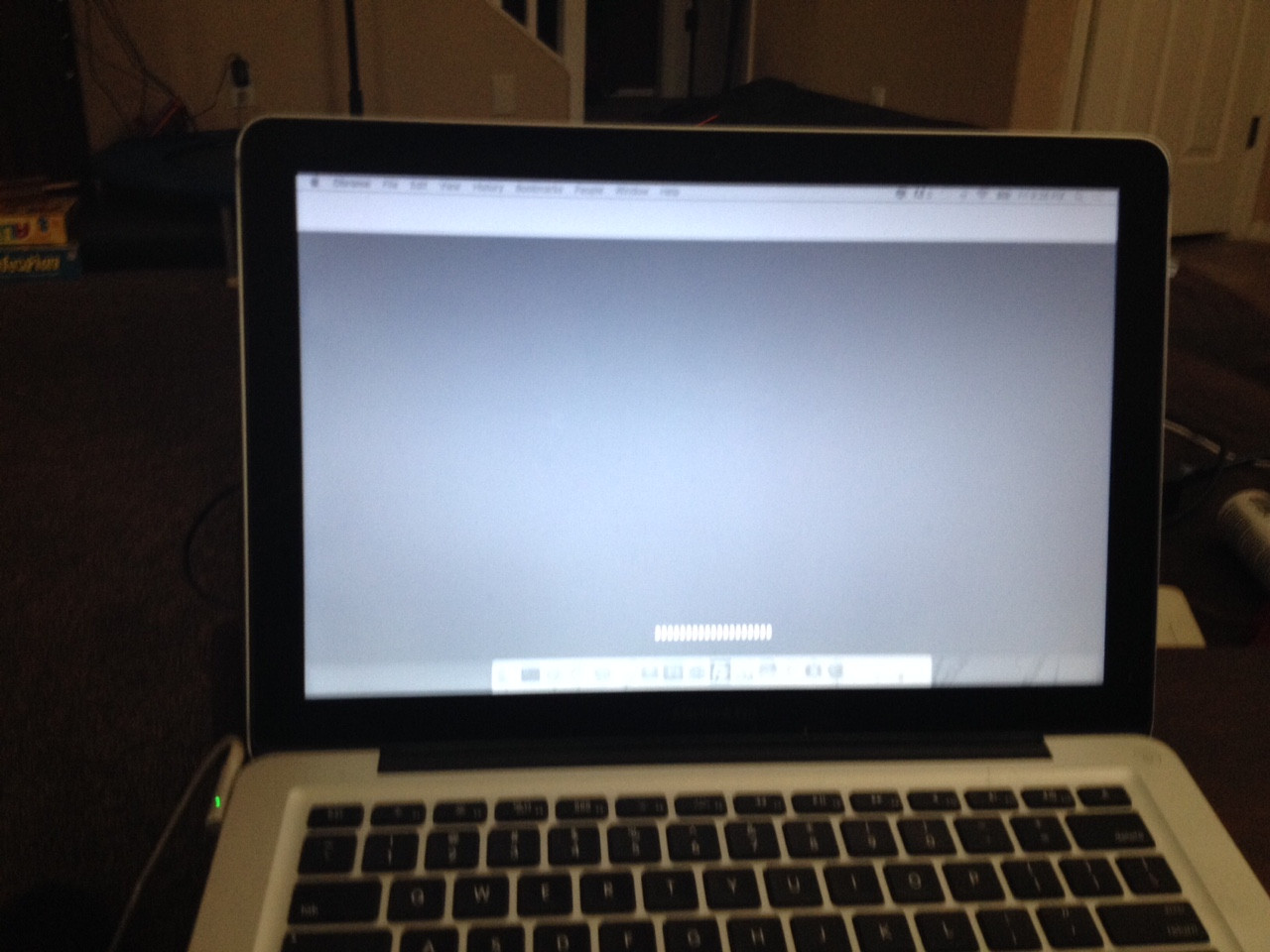 How to Fix a Grey Screen on Macbook? 2 How to Fix a Grey Screen on Macbook? 1