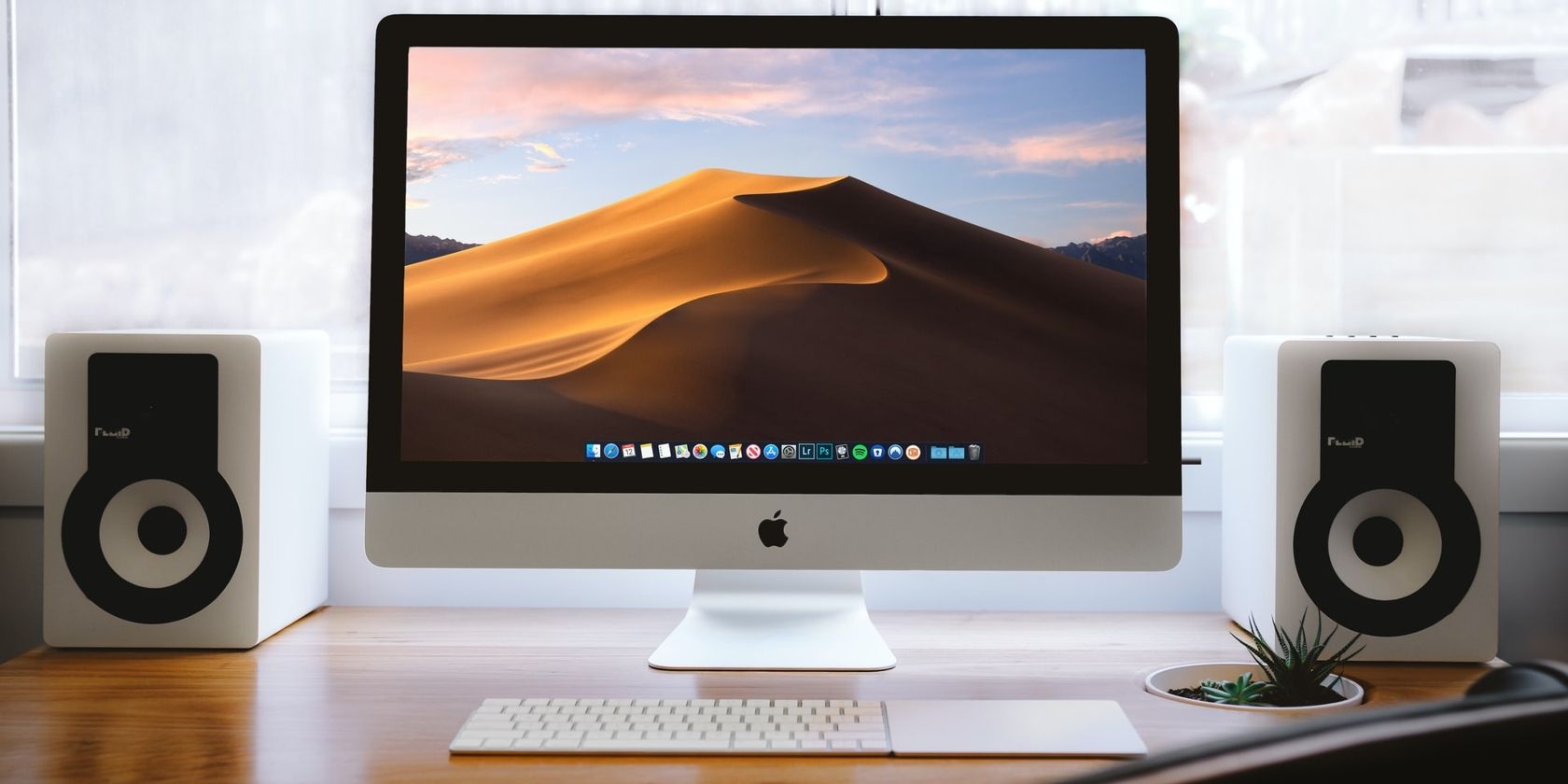 How to Enhance Your iMac Experience with the Best Speakers? 2 How to Enhance Your iMac Experience with the Best Speakers? 1