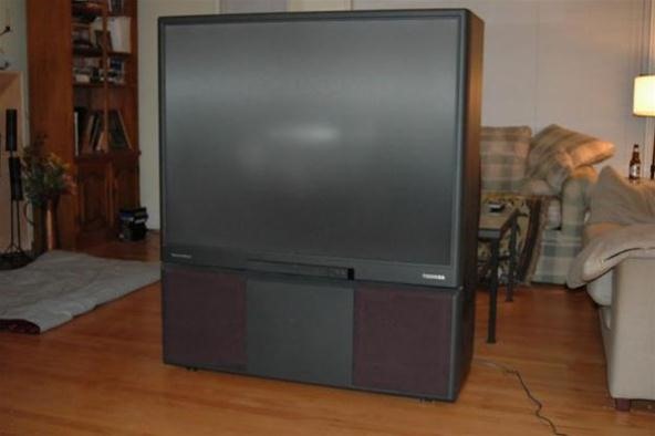 What You Should Do With Your Old Projection TVs? 2 What You Should Do With Your Old Projection TVs? 1