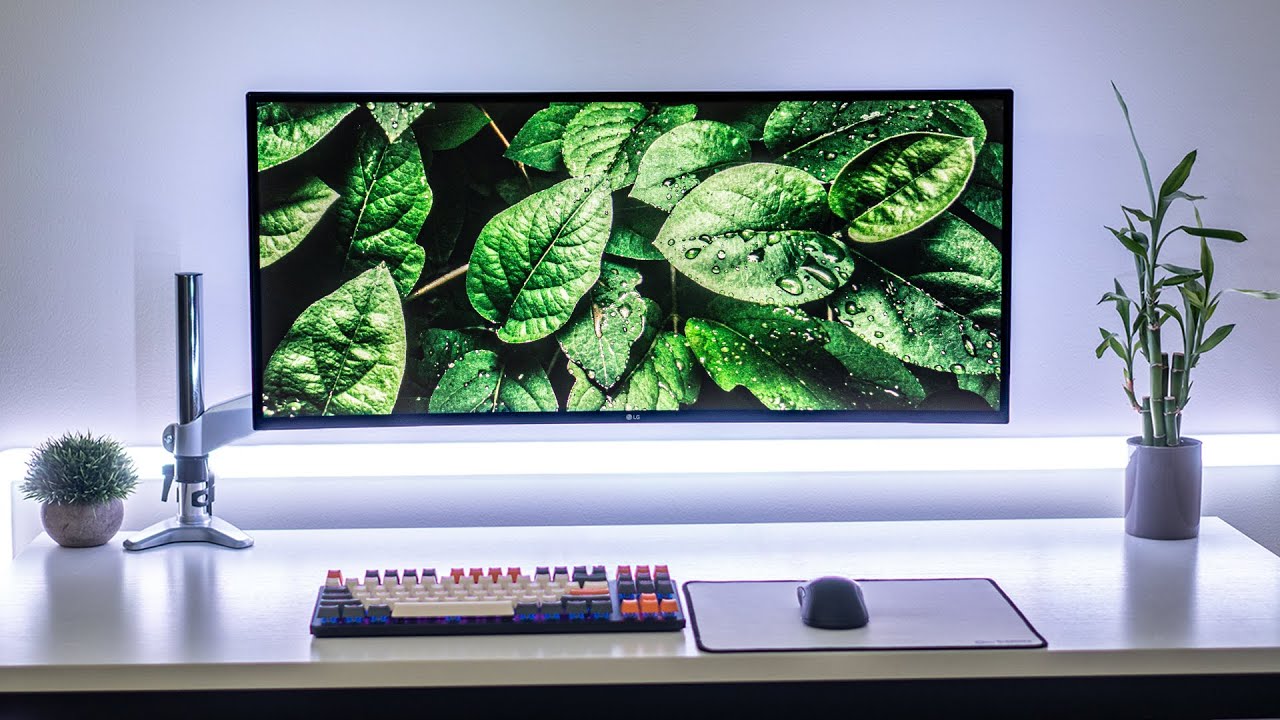 The Benefits of Ultrawide Monitor Stands 2 The Benefits of Ultrawide Monitor Stands 1