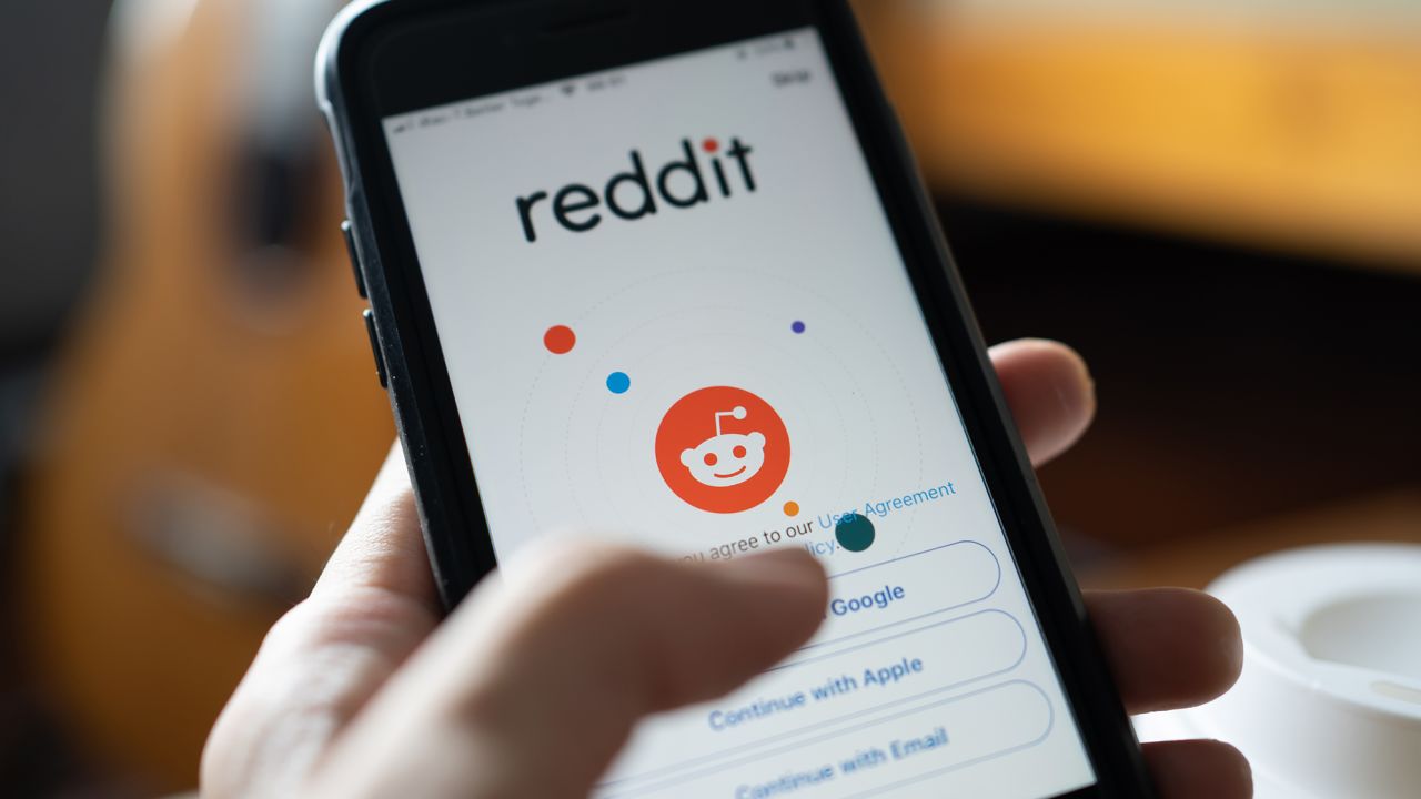 Reddit: How Does It Detect Multiple Accounts? 2 Reddit: How Does It Detect Multiple Accounts? 1