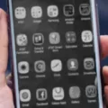 Uncovering the Benefits of Using Grayscale Mode on Android Devices 16 Uncovering the Benefits of Using Grayscale Mode on Android Devices 15
