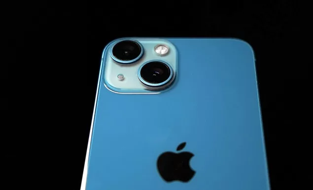 How to Block an Area Code and Prefix on Your iPhone 4 How to Block an Area Code and Prefix on Your iPhone 3