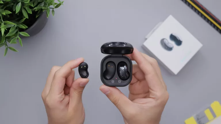 Earbuds
