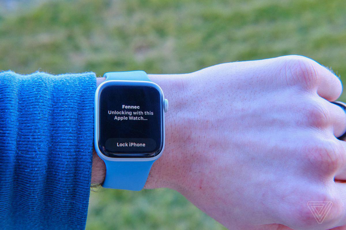 how to unlock iphone with apple watch