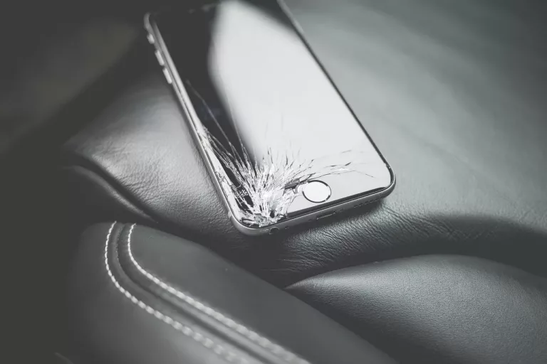 How Much Does Apple Charge To Replace Screen ? 13