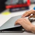 14 Tips And Facts About Clamshell Mode 13