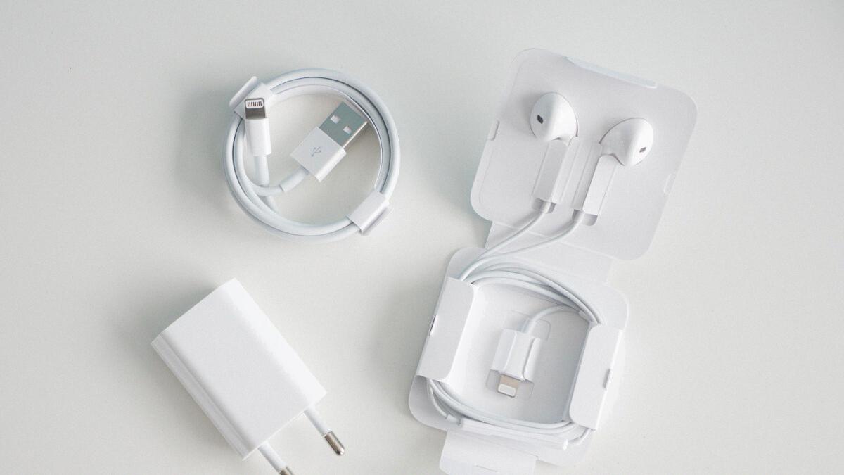 charge iphone se