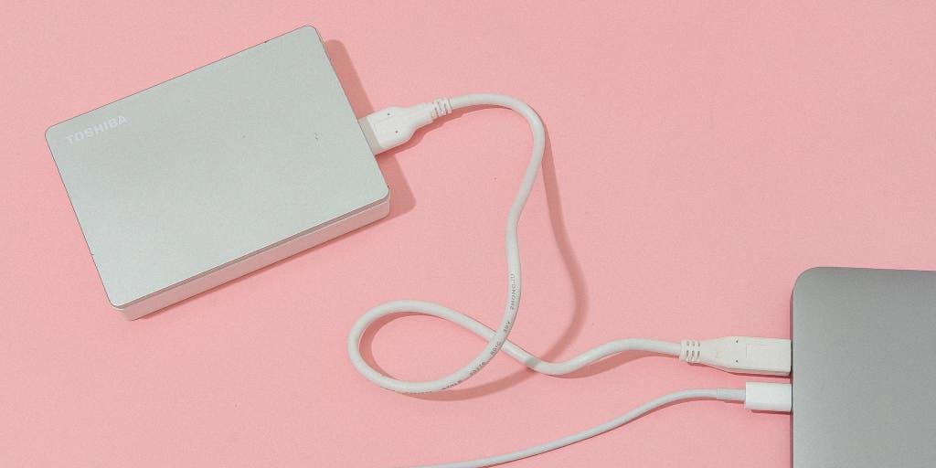 how to backup macbook to external hard drive