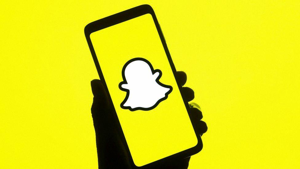 how to make your snapchat dark mode on iphone