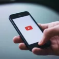How to Keep YouTube Playing on Your iPhone 1