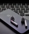 Apple AirPods Mute Button Feature 9