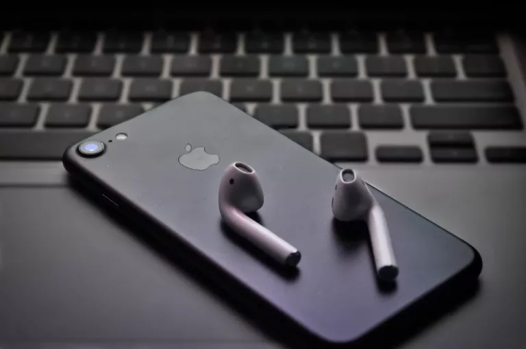 Apple AirPods Mute Button Feature 17