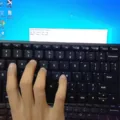 How to Connect Logitech K540 Keyboard to Your Computer 5