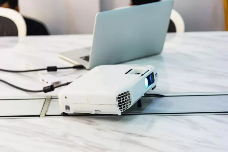 How to Connect Your Mac to a Projector with HDMI 13