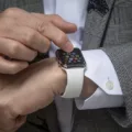 How to Quickly Delete Photos from Your Apple Watch 7