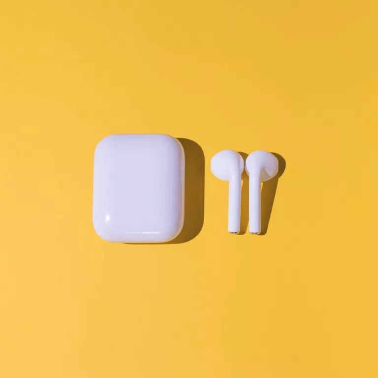 How to Use One AirPod At a Time 15
