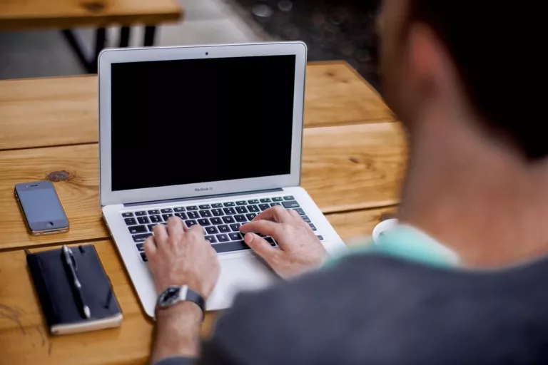 Cool Things to Do on Your MacBook Air 11