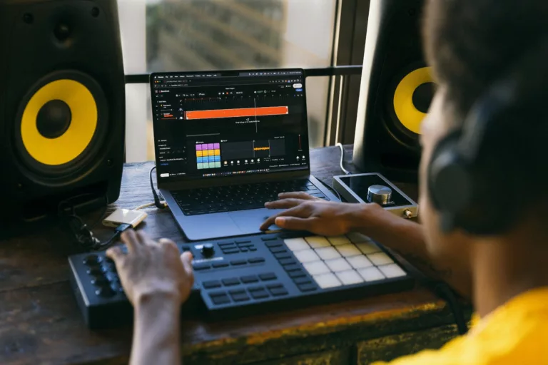 Which One is The Better Option? BandLab vs GarageBand 7