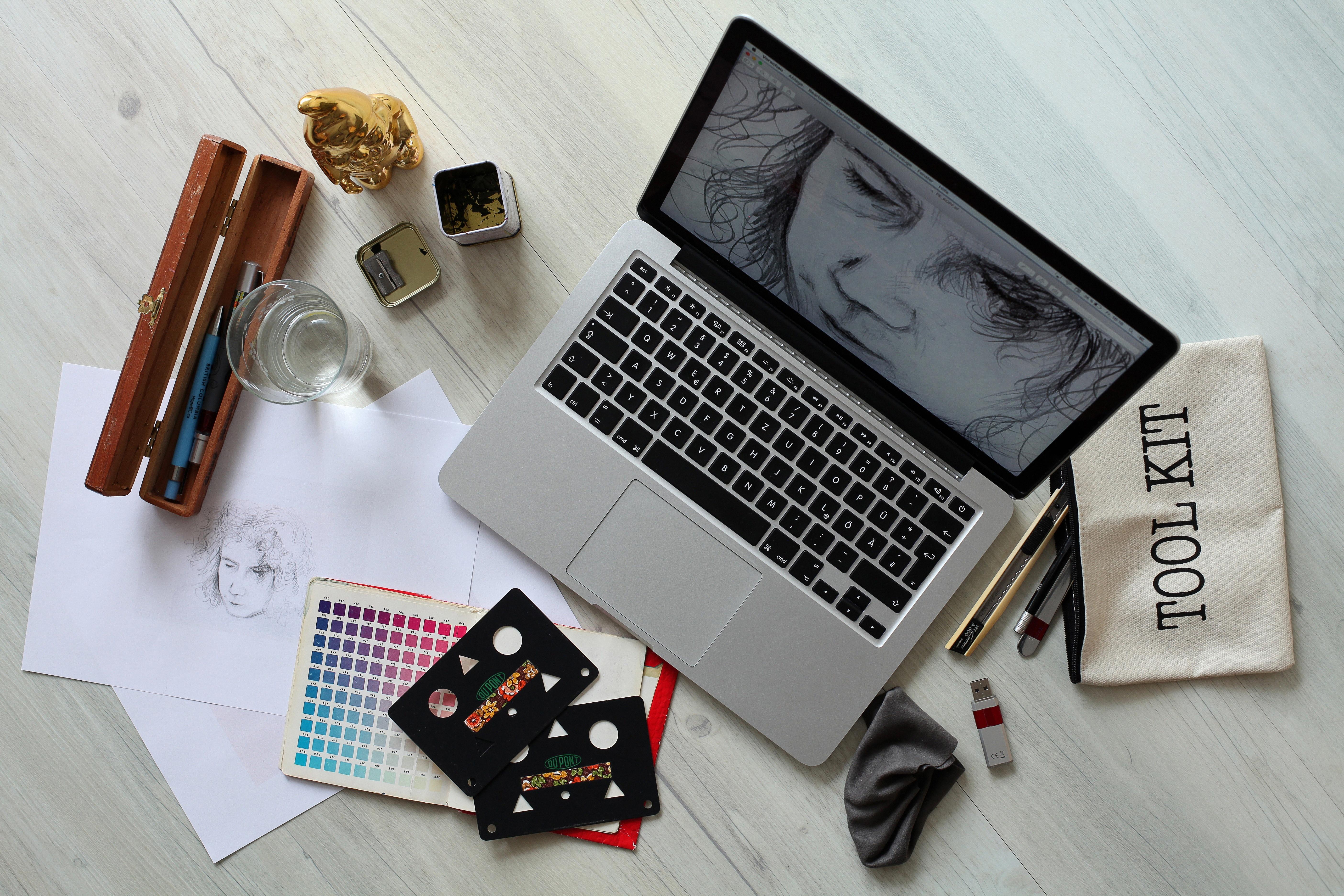 can i create a logo on my mac