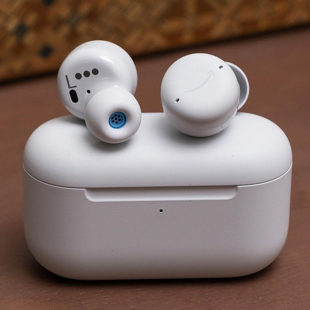 connect echo buds to laptop