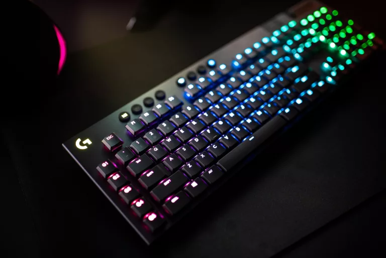 How to Connect your Logitech Keyboard to PC 17