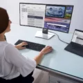 How to Connect a Dell Laptop to an Apple Monitor 11