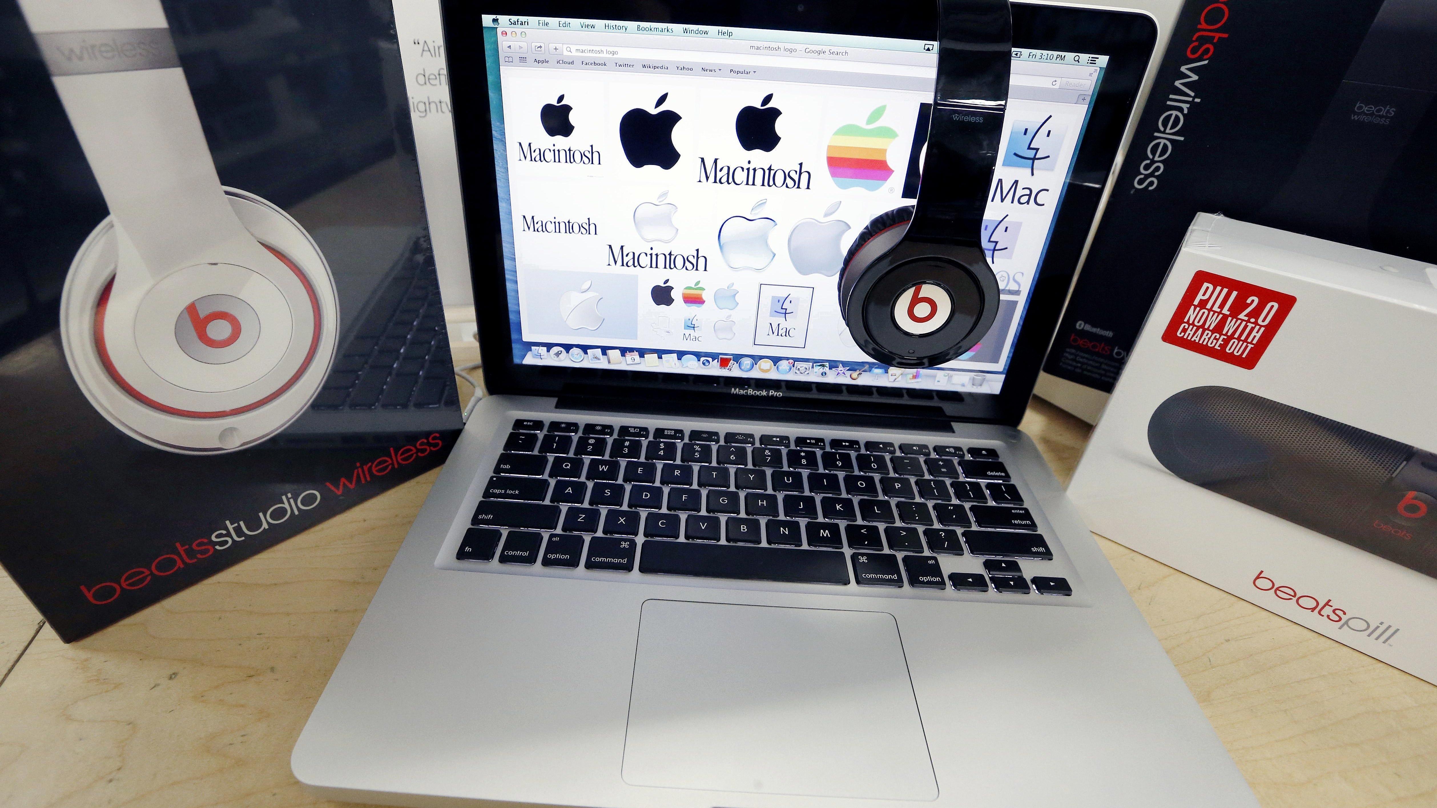 Are Macbooks still coming with Beats? 9