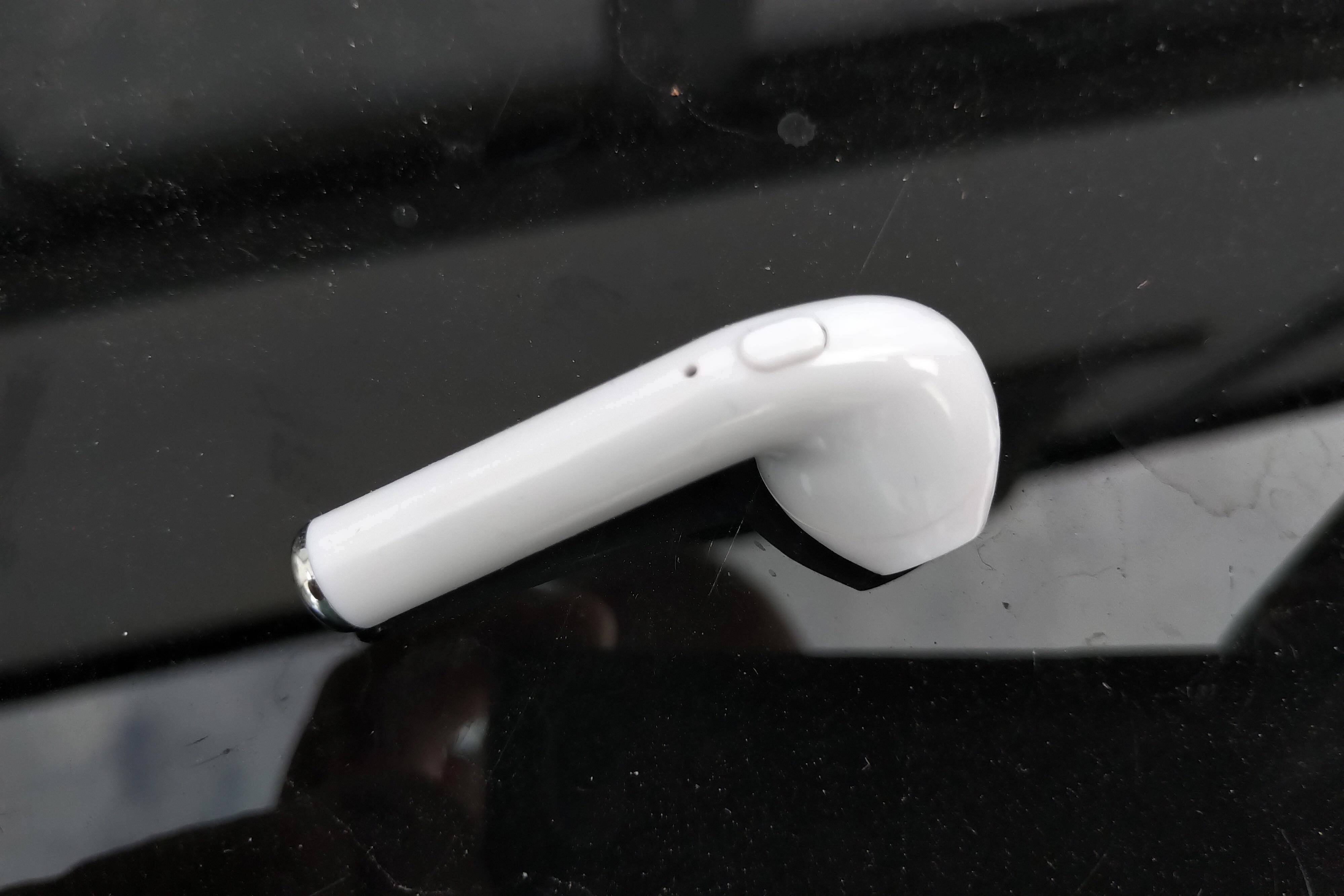 fake airpods that don