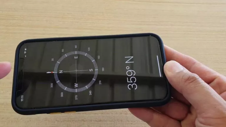 How Does Compass App Work On iPhone 15