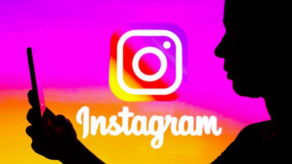how to block instagram on iphone
