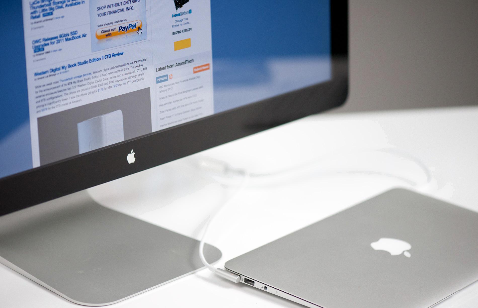 how to connect apple cinema display to mac mini