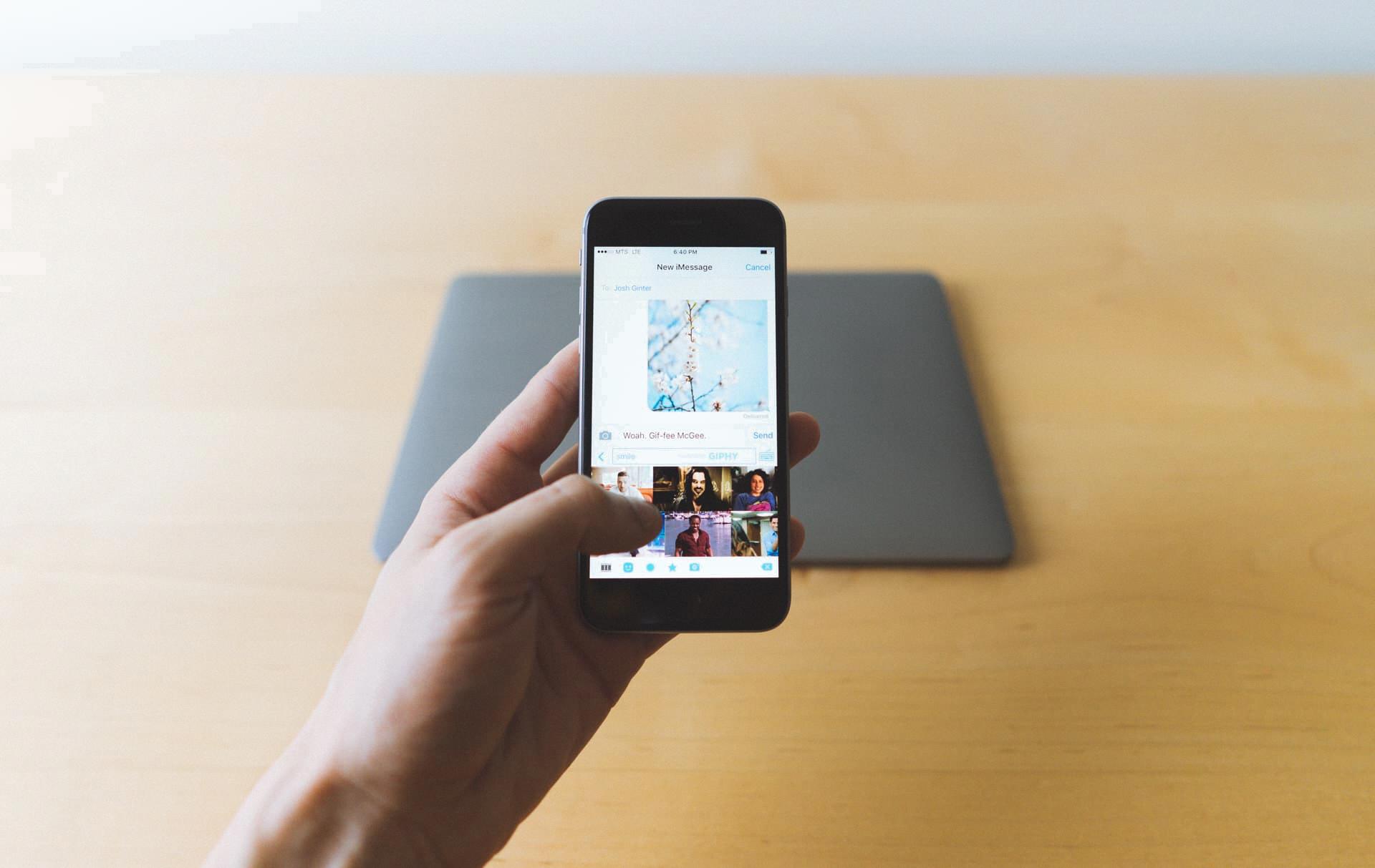 how to get gif keyboard on iphone
