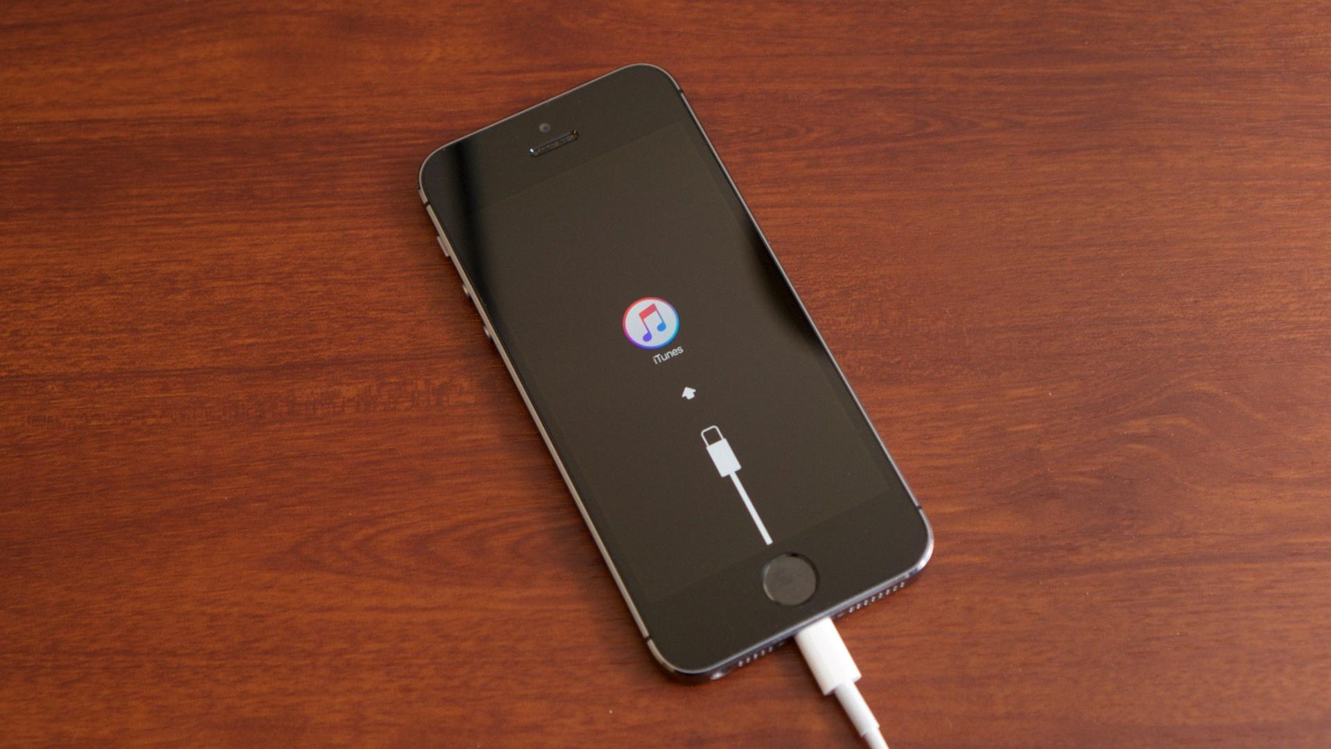 how to restart iphone on itunes