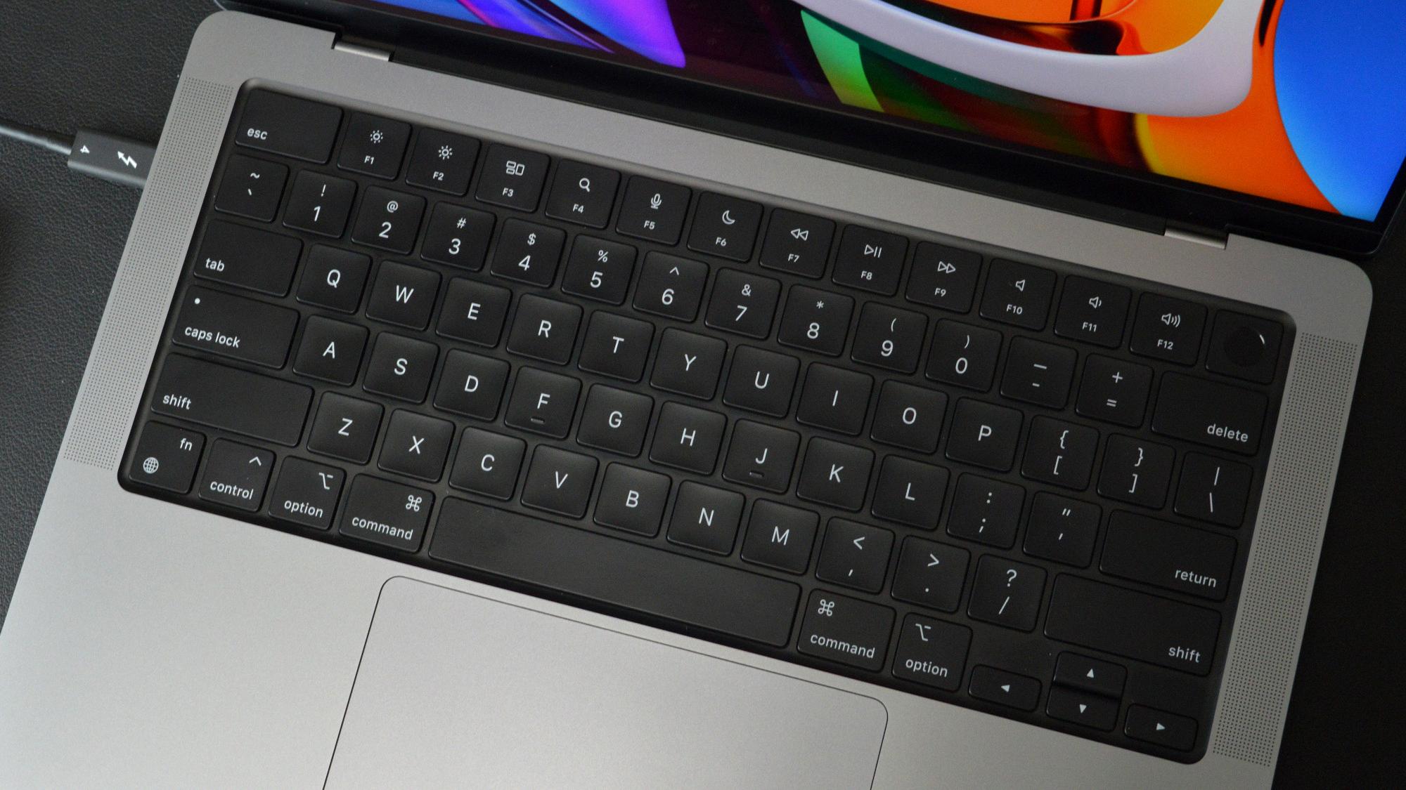 how to restart macbook pro on keyboard