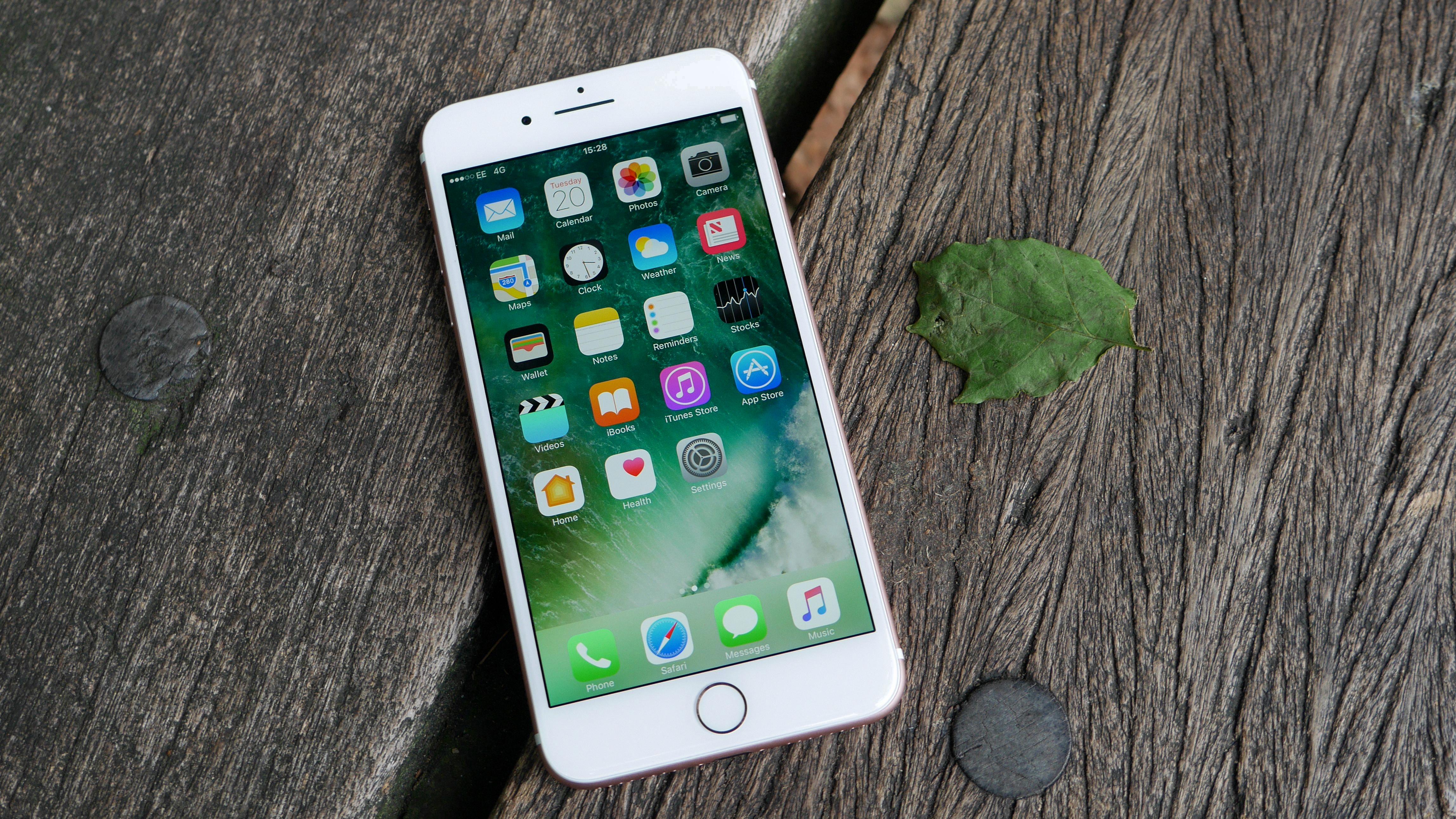 How To Tell the Difference Between iPhone 7 and 8 15