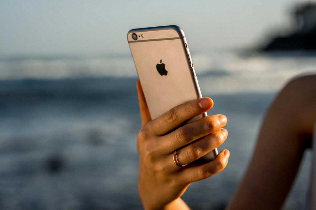 how to turn on volte on iphone