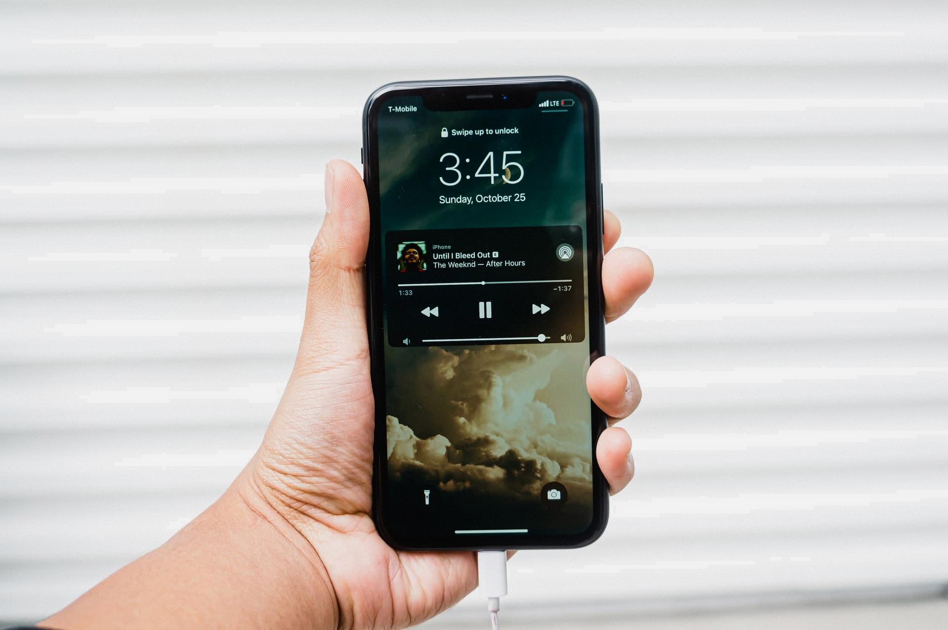 how to turn up bass on iphone