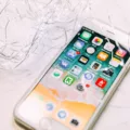 How to Bookmark Website On iPhone 8 8